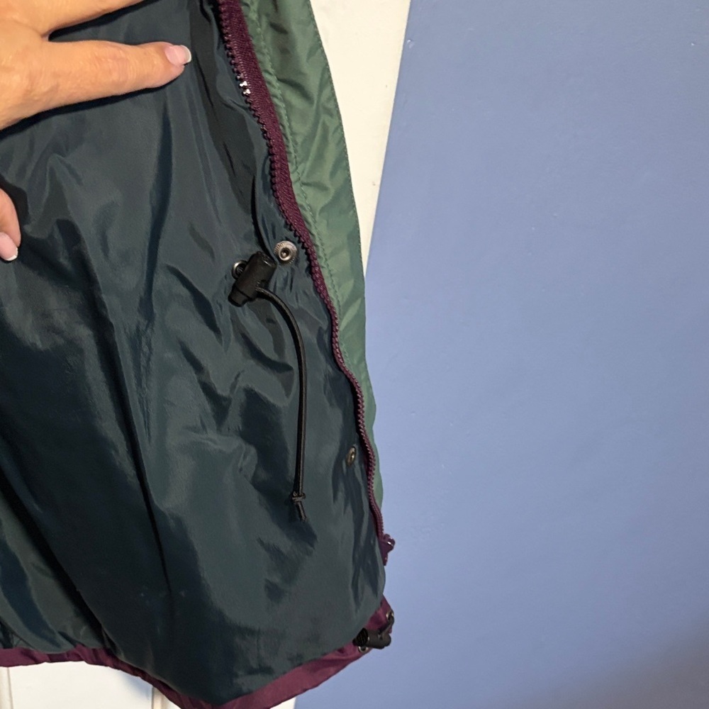 Columbia Women's Deep Burgundy and Forest Green Ski Jacket - Picture 10 of 13